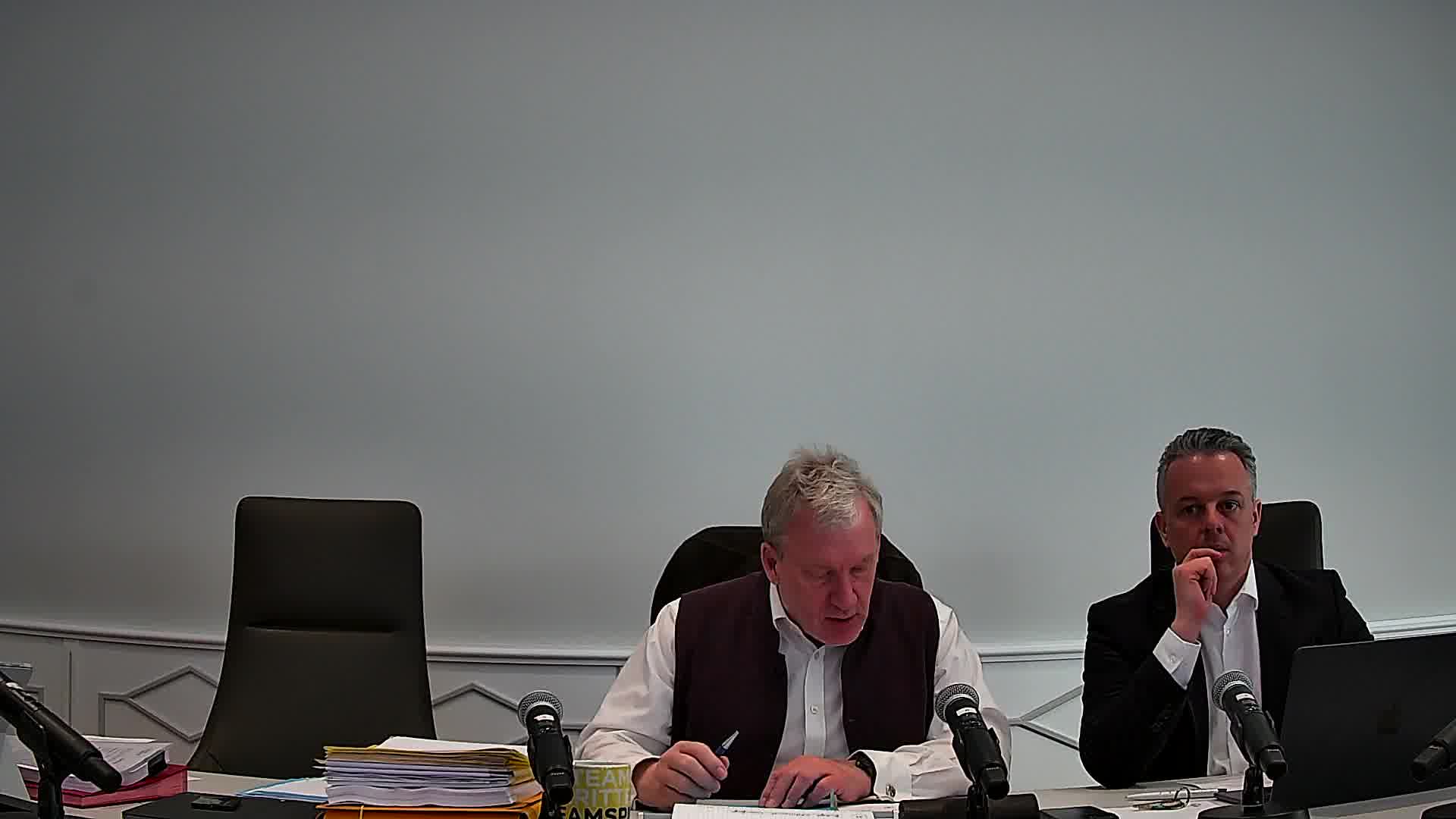 14) Approbation d’un contrat d’architecte relatif à la construction d’un hall de tennis à Bridel