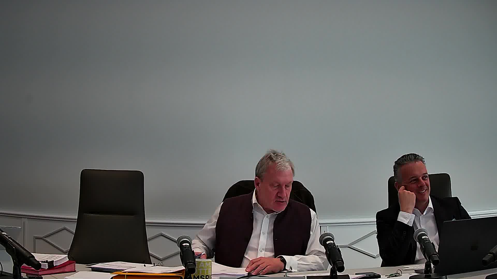 16) Approbation du projet définitif détaillé relatif à la construction de plusieurs maisons jumelées avec logement intégré