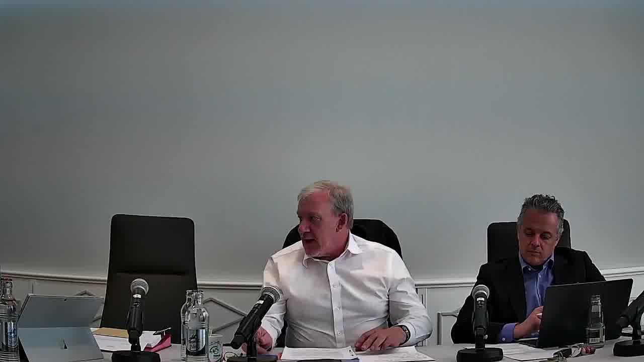 12) Vote d'un crédit spécial relatif à l'acquisition de plusieurs bennes transportables